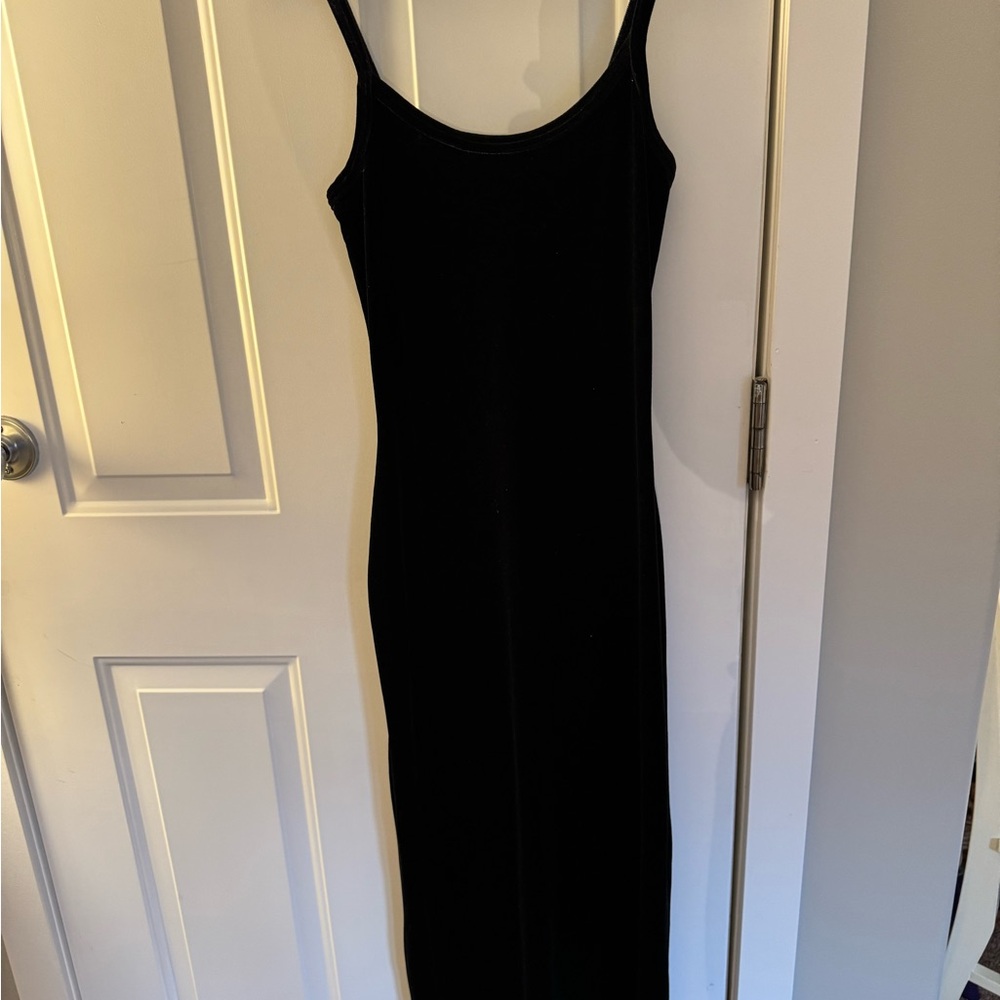 Elegant Black Sleeveless Dress
